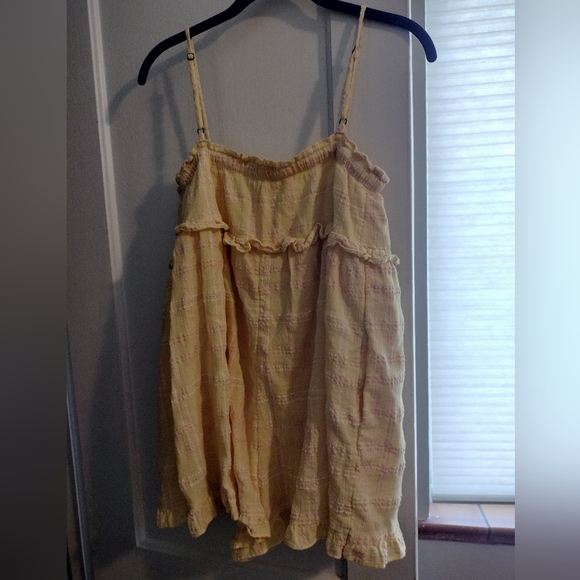 Urban Outfitters Ruffle Me Romper - Picture 7 of 7